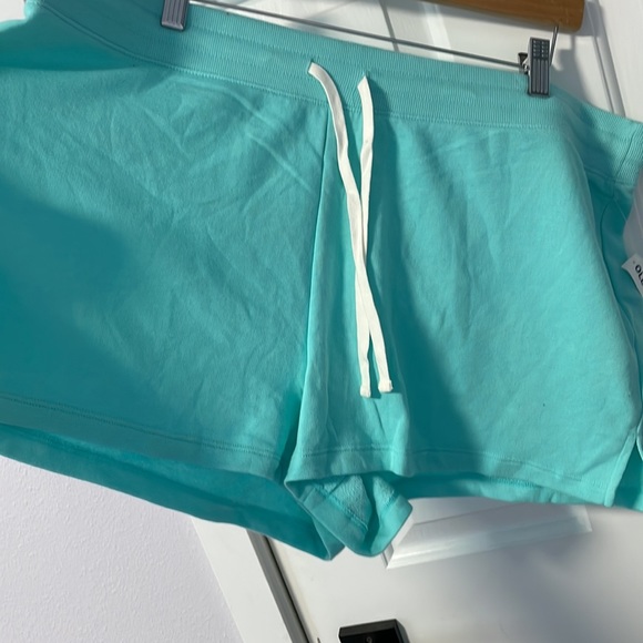 New with tag old navy short - Picture 2 of 3